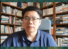 陳濤：以日常與瑣碎書寫宏大開闊的主題不同家族的開枝散葉，各自人生的縱橫走向，全都匯聚成了一條寬闊奔涌的大河……　[詳細(xì)]